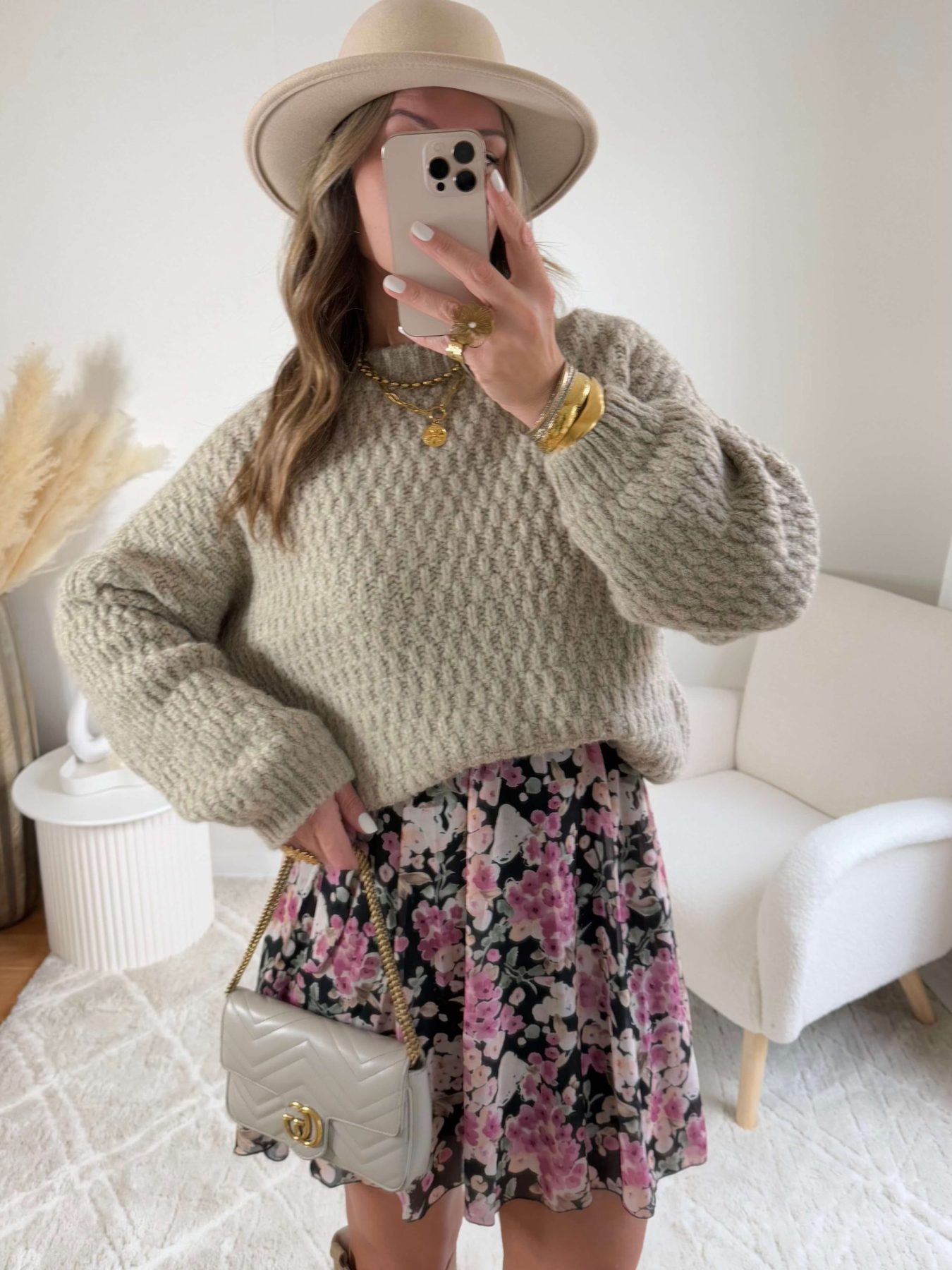 Pull Léon