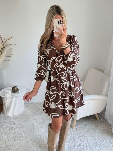 Robe brodée – Genna