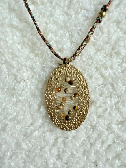 Collier – Tay
