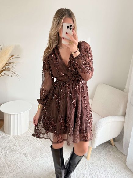 Robe marron à sequins – Adara