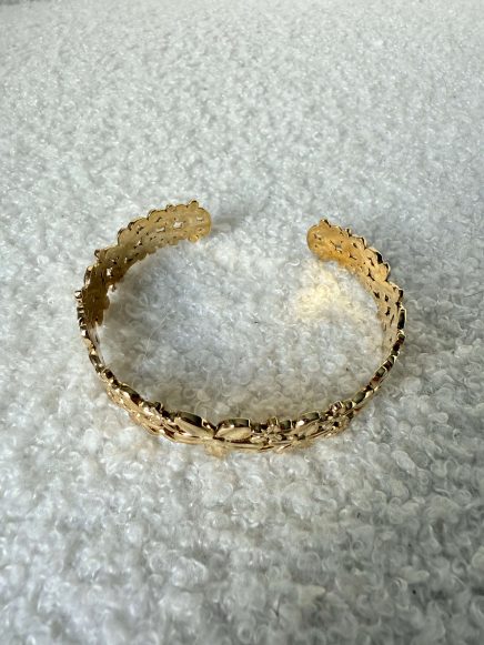Bracelet doré à fleurs
